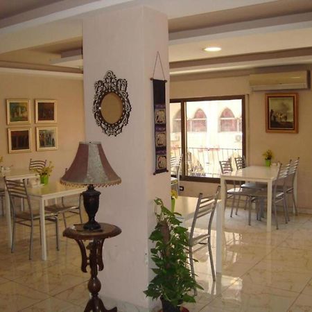 Rafi Hotel Amman Bagian luar foto