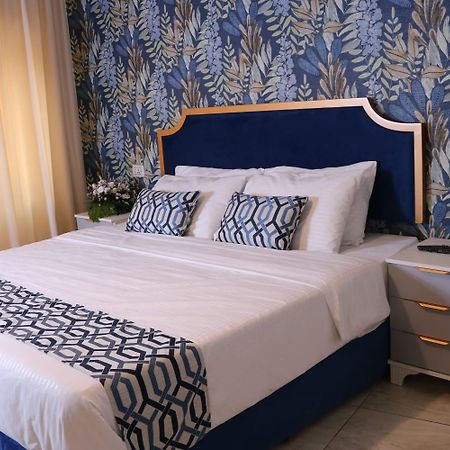 Rafi Hotel Amman Bagian luar foto