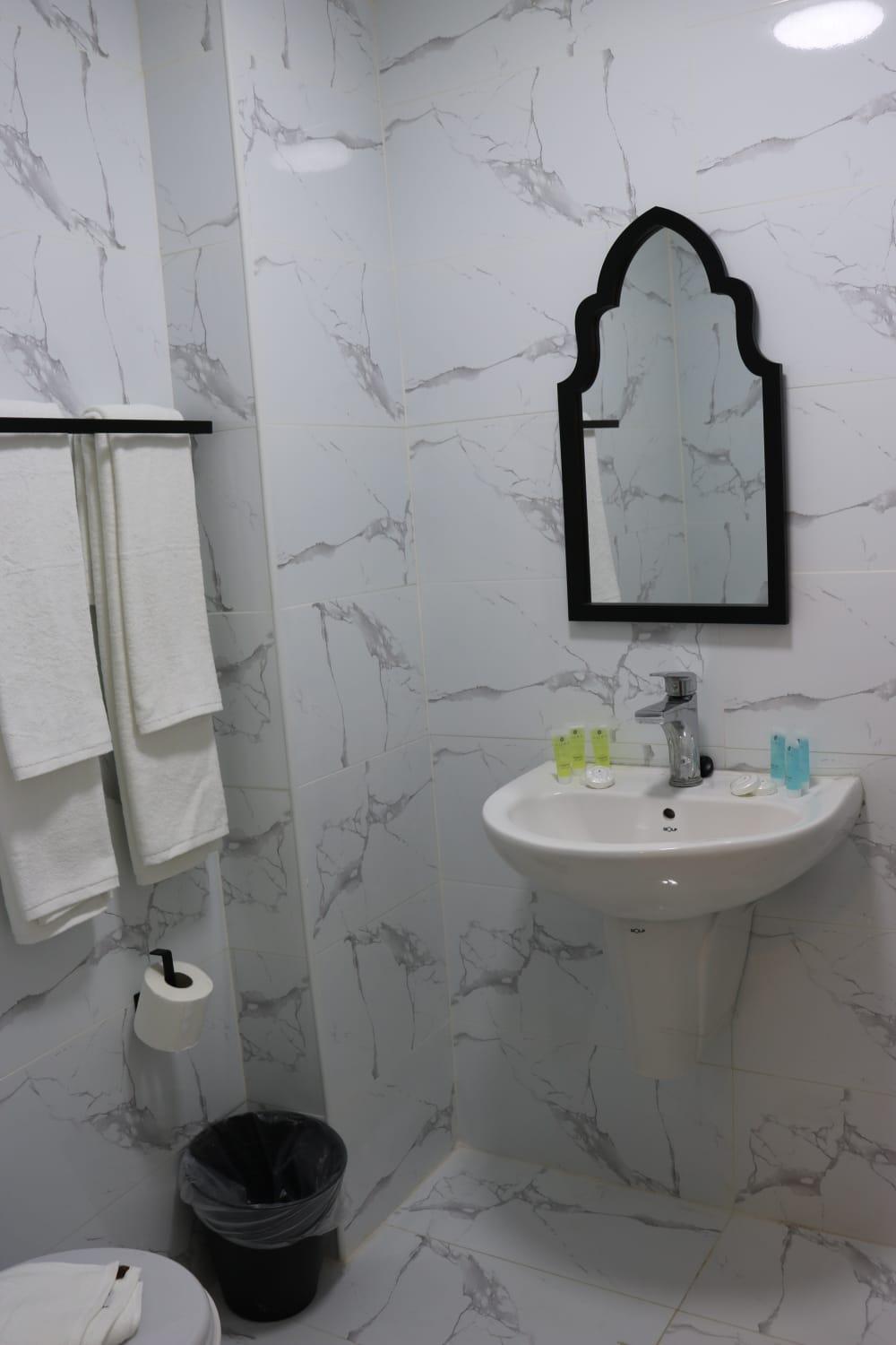 Rafi Hotel Amman Bagian luar foto