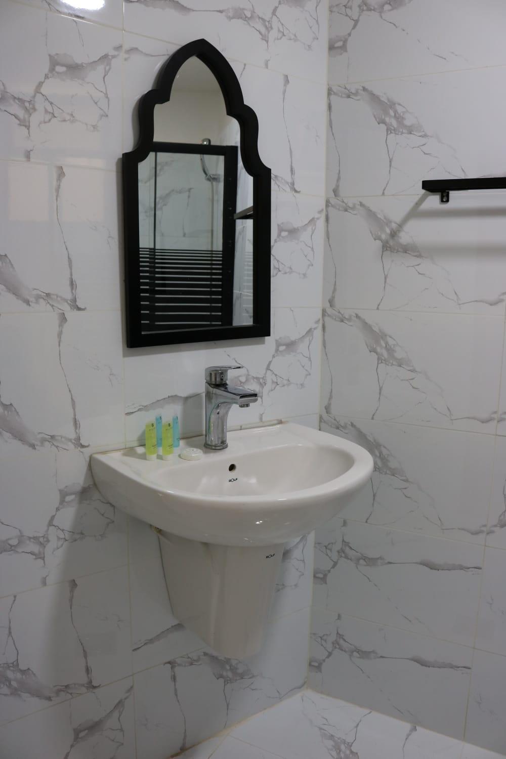 Rafi Hotel Amman Bagian luar foto